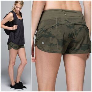 RARE Lululemon Savasana Camo shorts size 6